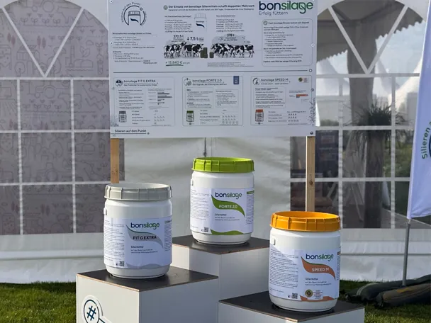 bonsilage Dosen auf der Versuchsfäche der DLG-Feldtage 2026 bonsilage Dosen auf der Versuchsfäche der DLG-Feldtage 2026